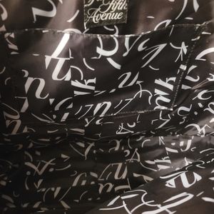 Saks 5th Ave white & black Tote bag